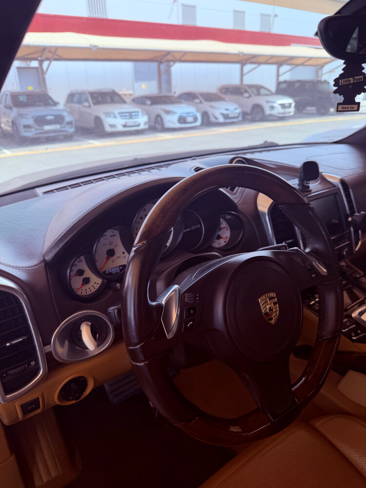 Porsche Cayenne GTs - 2
