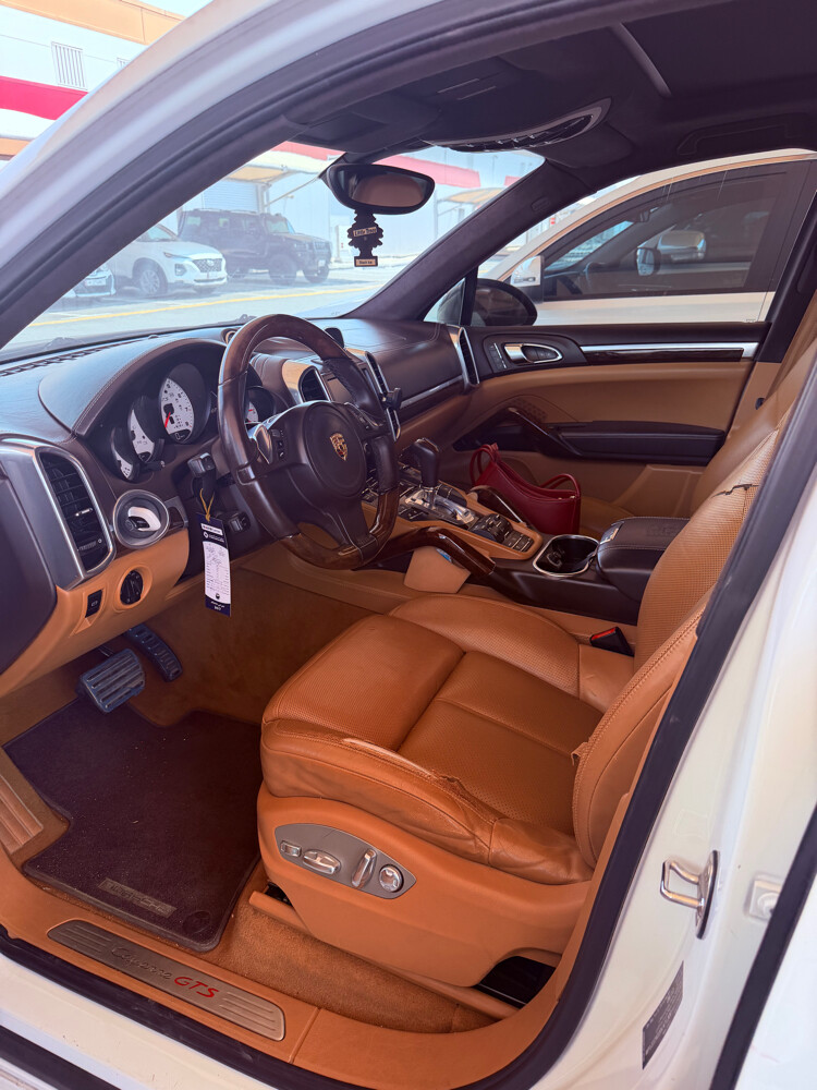 Porsche Cayenne GTs - 6