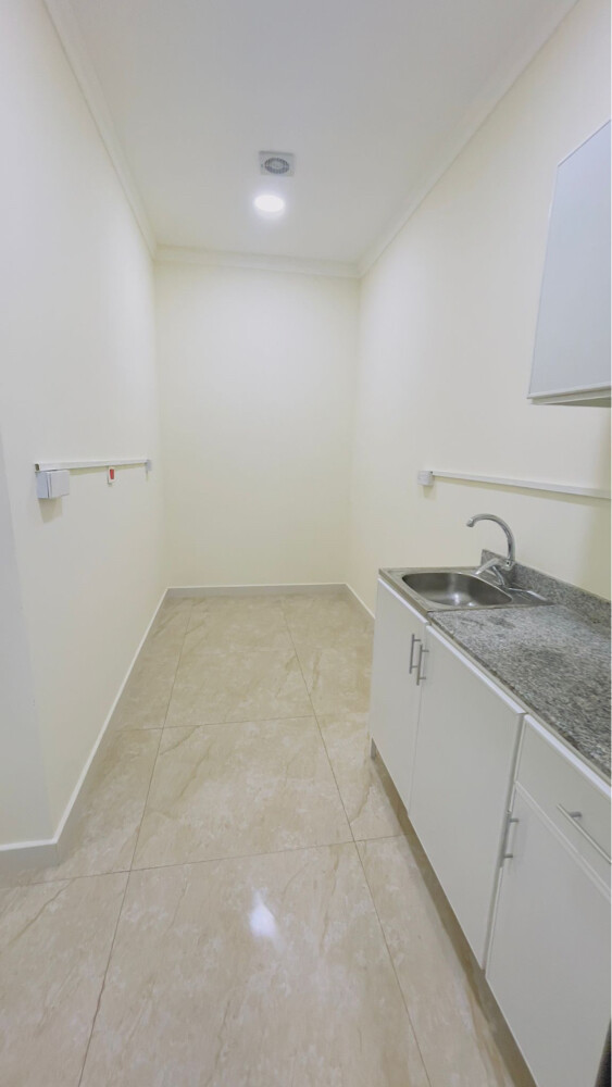 spacious 1BHK at al thumama - 9