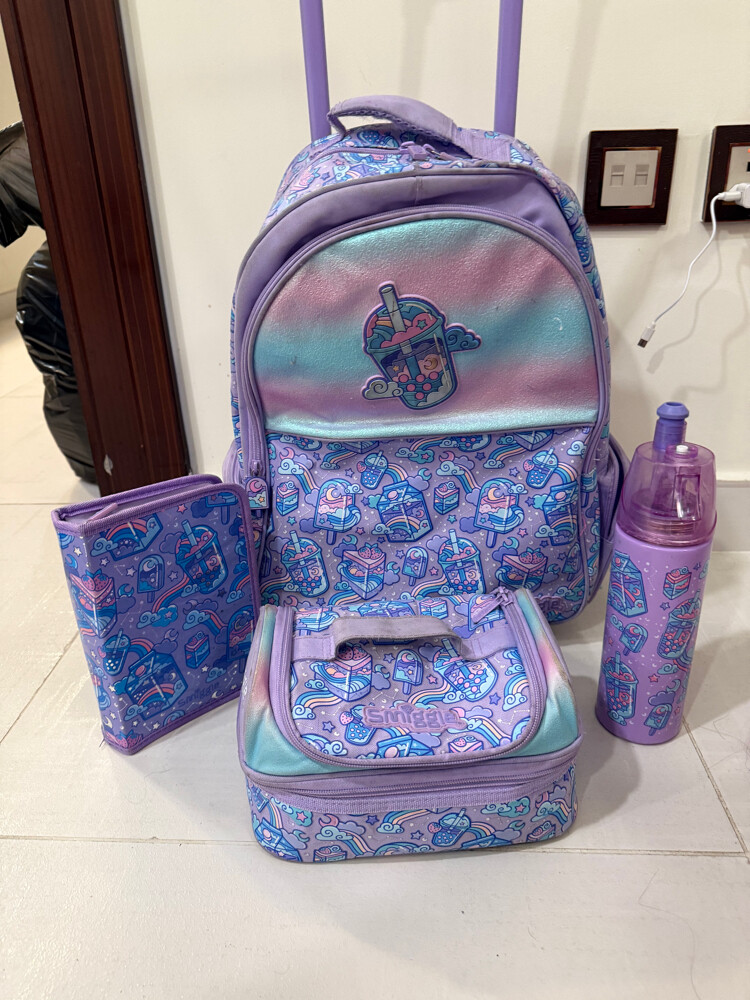 smiggle school set  - 5