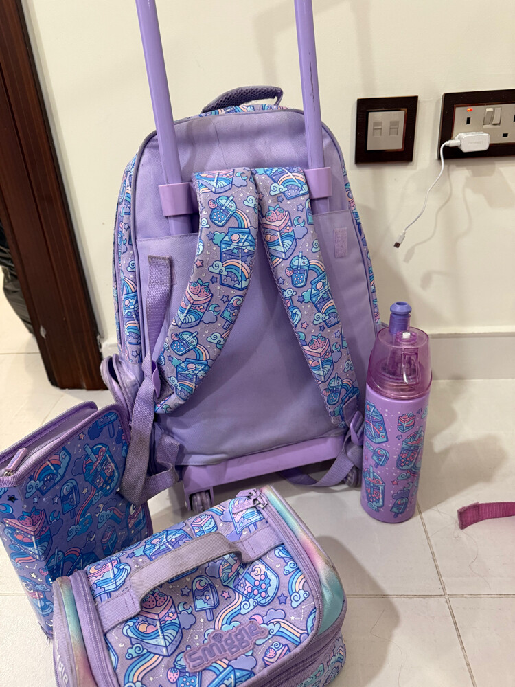 smiggle school set  - 3