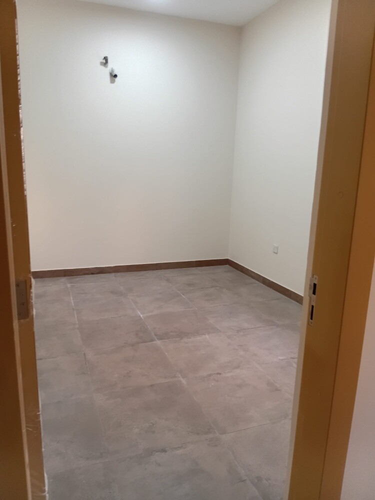 اجار اول ساكن بركة العوامر مستودع - 13