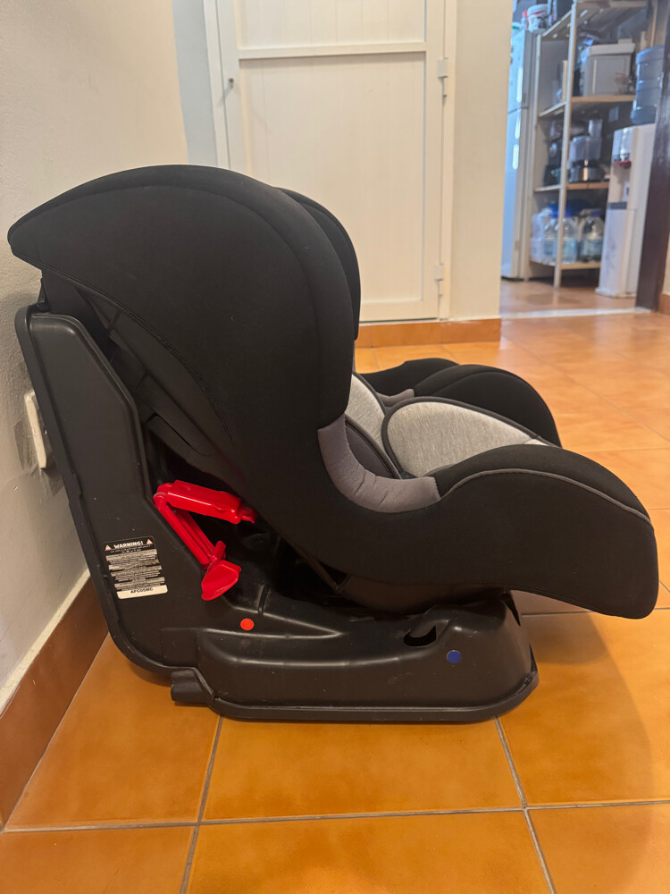 FOR SALE – CHILD CAR SEAT & BABY CO - 3