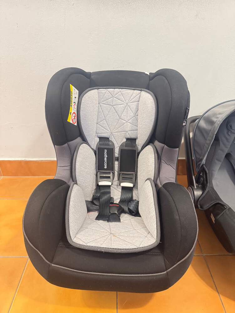 FOR SALE – CHILD CAR SEAT & BABY CO - 4