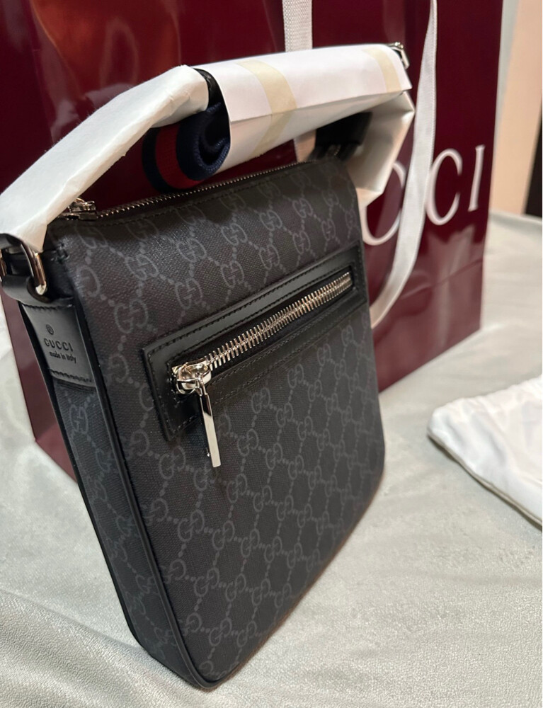 NEW in box — GUCCI ( authentic) - 3