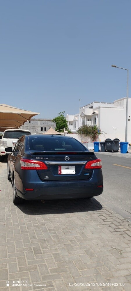 Nissan Sentra full options. - 4