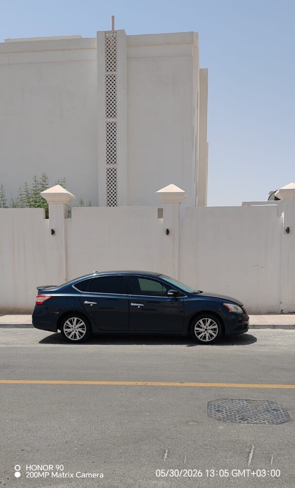 Nissan Sentra full options. - 1