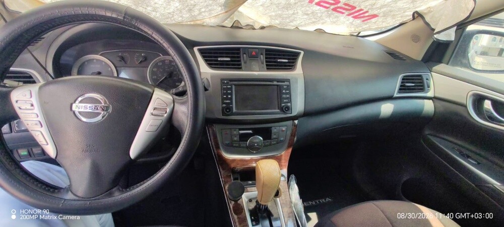 Nissan Sentra full options. - 6