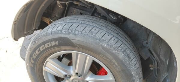 285-60-18 Tyres - 2