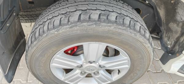 285-60-18 Tyres - 4