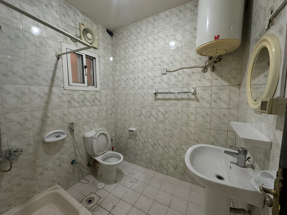 spacious office at salwa road - 4