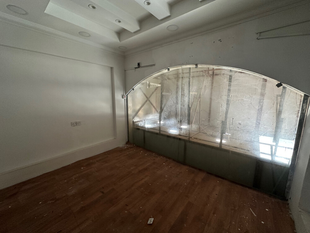 spacious shop at salwa road - 7