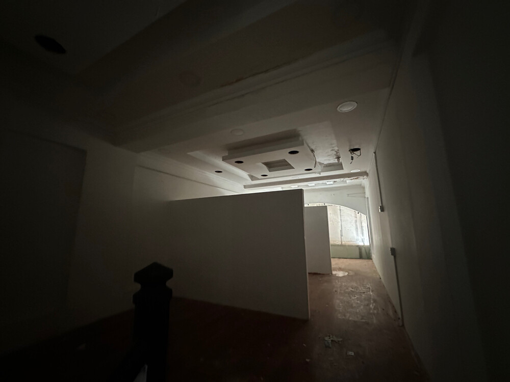 spacious shop at salwa road - 5