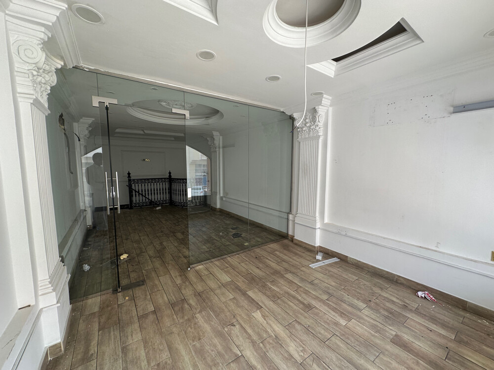 spacious shop at salwa road - 6