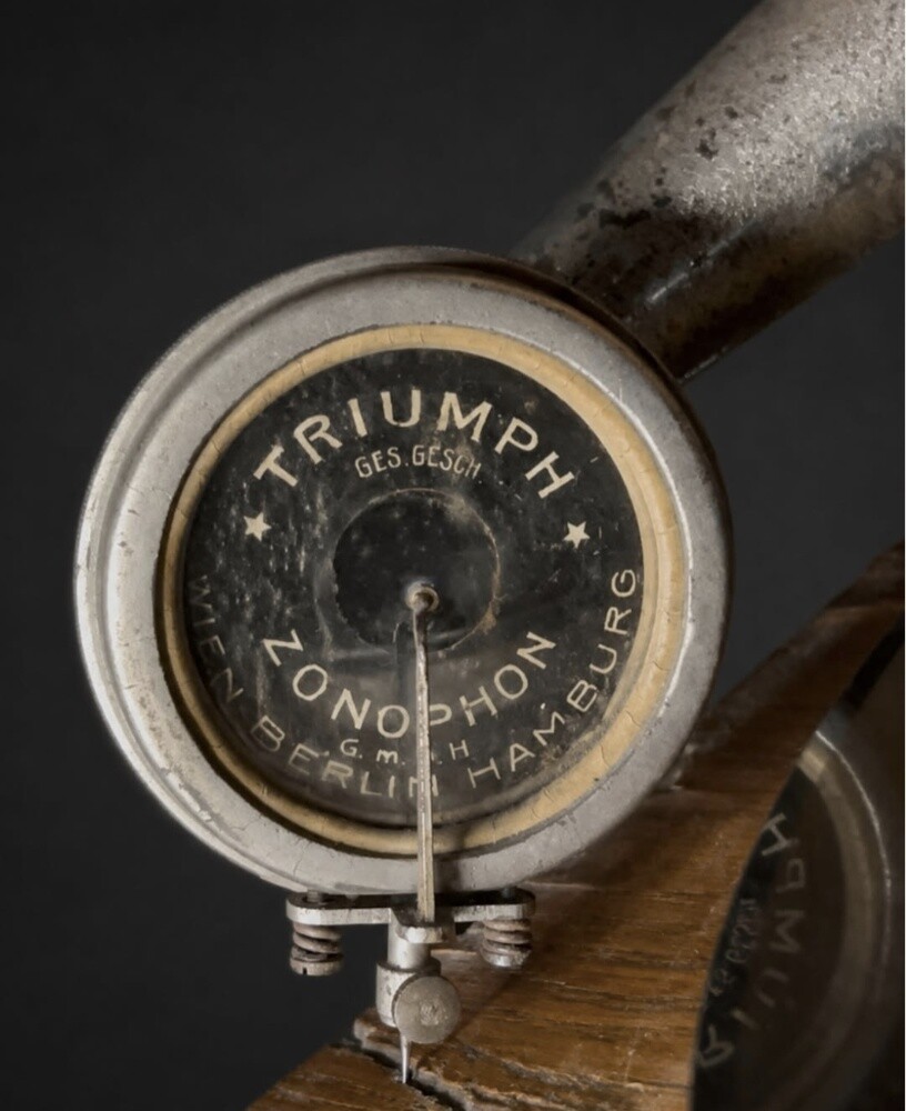 Antique Gramophone 1900s - 3