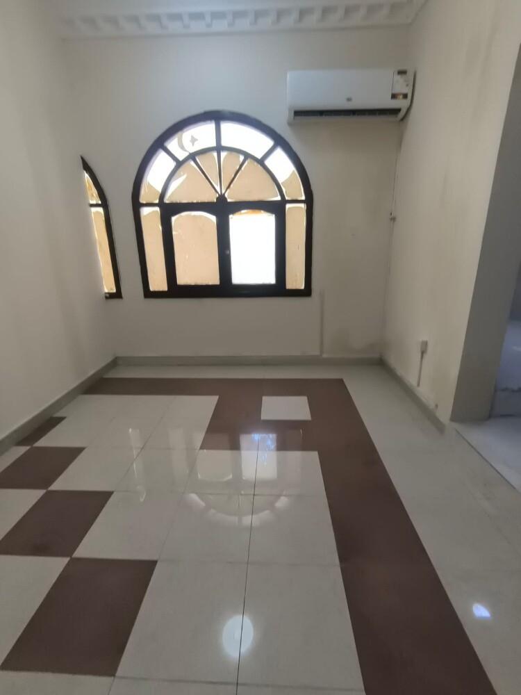 للإيجار في مدينه خليفه - 2