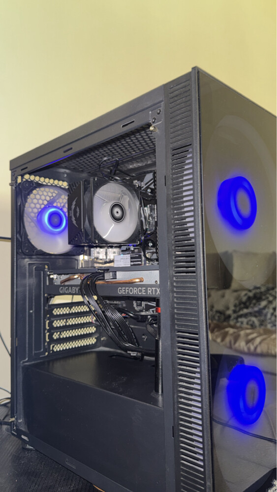 Black Gaming PC Setup RTX 4060 - 4