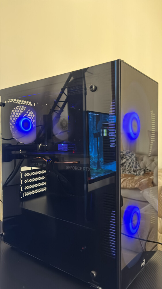 Black Gaming PC Setup RTX 4060 - 5