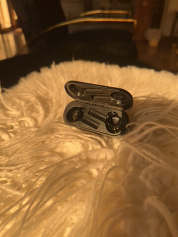 sony wf-1000xm4 ear buds - 2