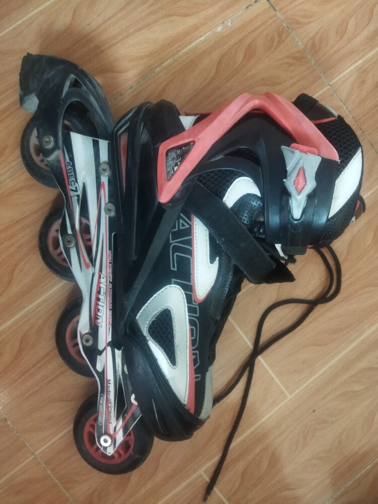 Used roller skates for sale, - 2