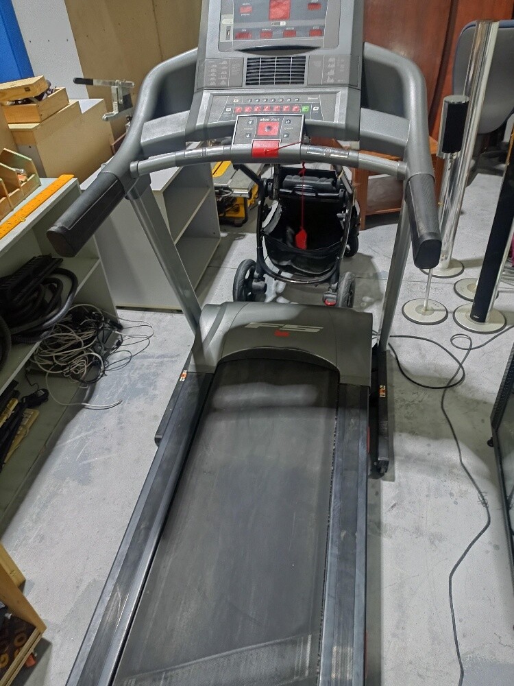 BH F5 folding tradmill - 2