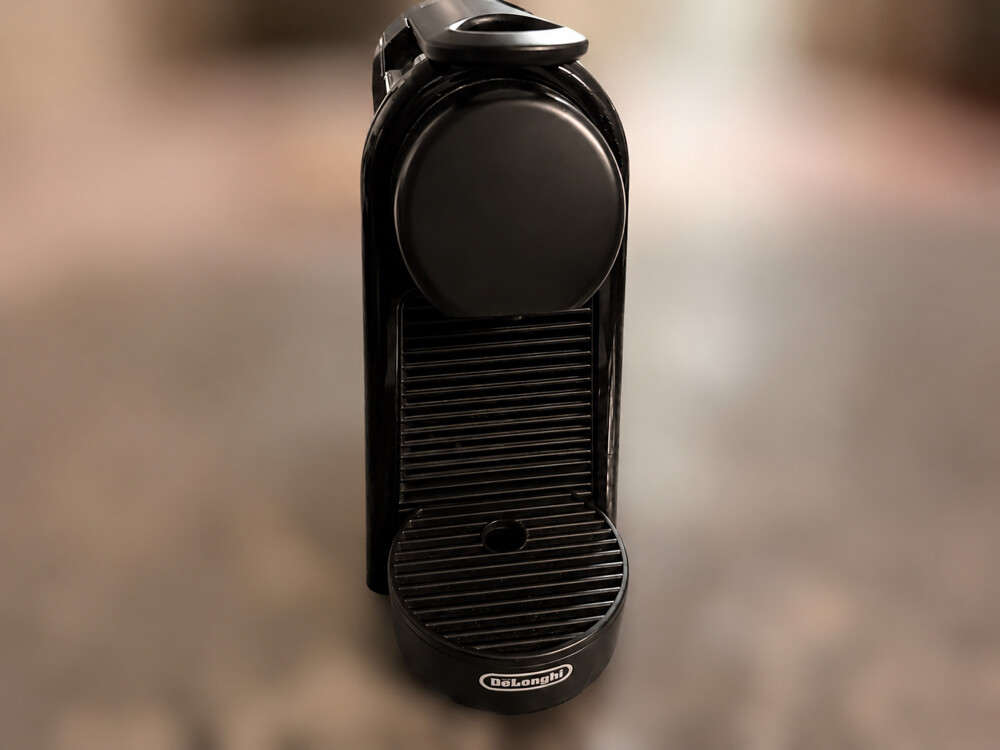 Nespresso Inissia Coffee Machine by - 3