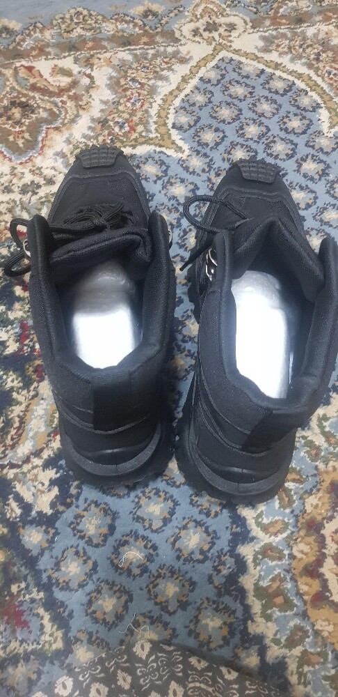 new unused shoes - 2
