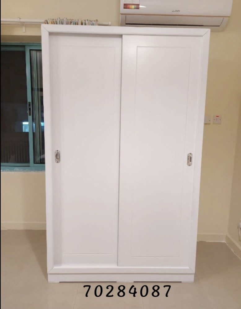 خزانة بثلاثة أبواب، وأربعة أبواب، - 18