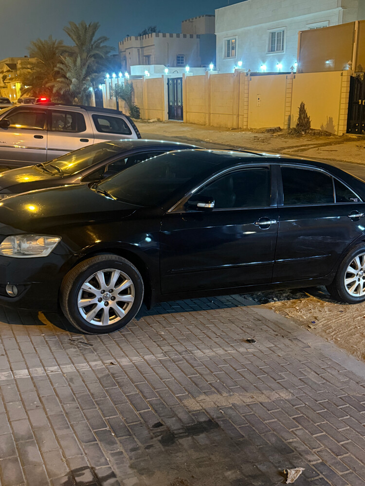 TOYOTA AURION GRANDE - 1