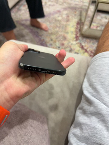 iPhone 15 - 3