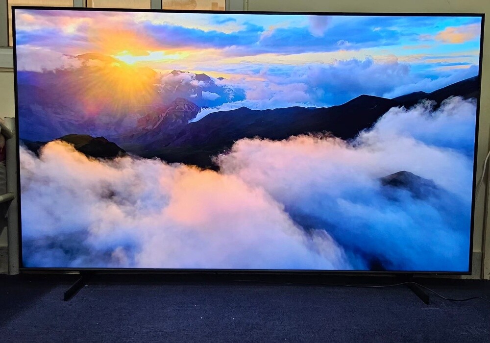 SAMSUNG 85 INCH UHD 4K SMART TV - 2