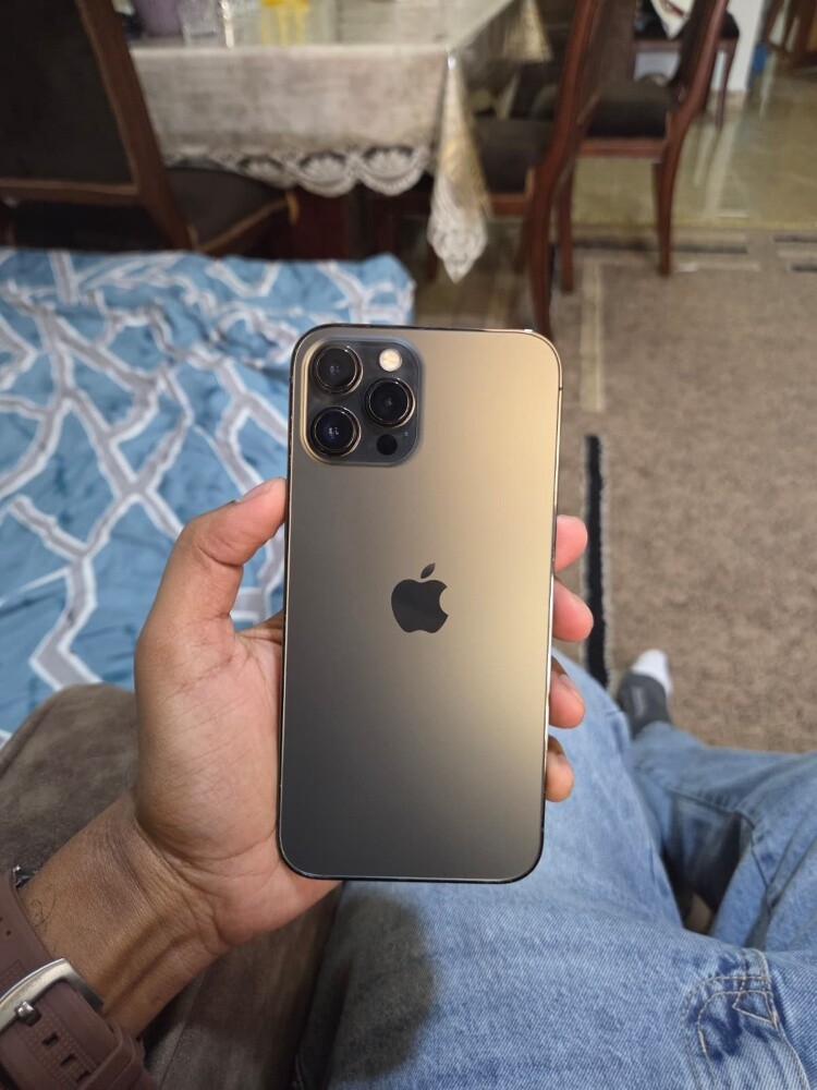 iPhone 12 pro max - 2