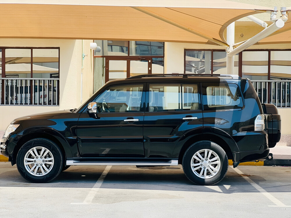 MITSUBISHI PAJERO GLS 2022 - 3