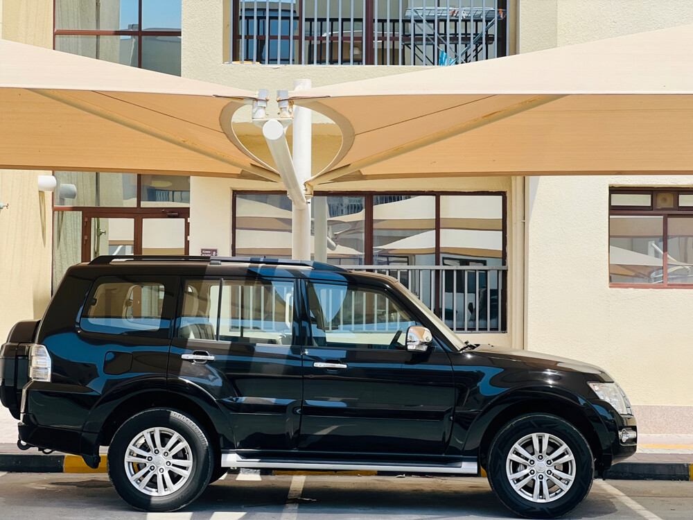 MITSUBISHI PAJERO GLS 2022 - 4
