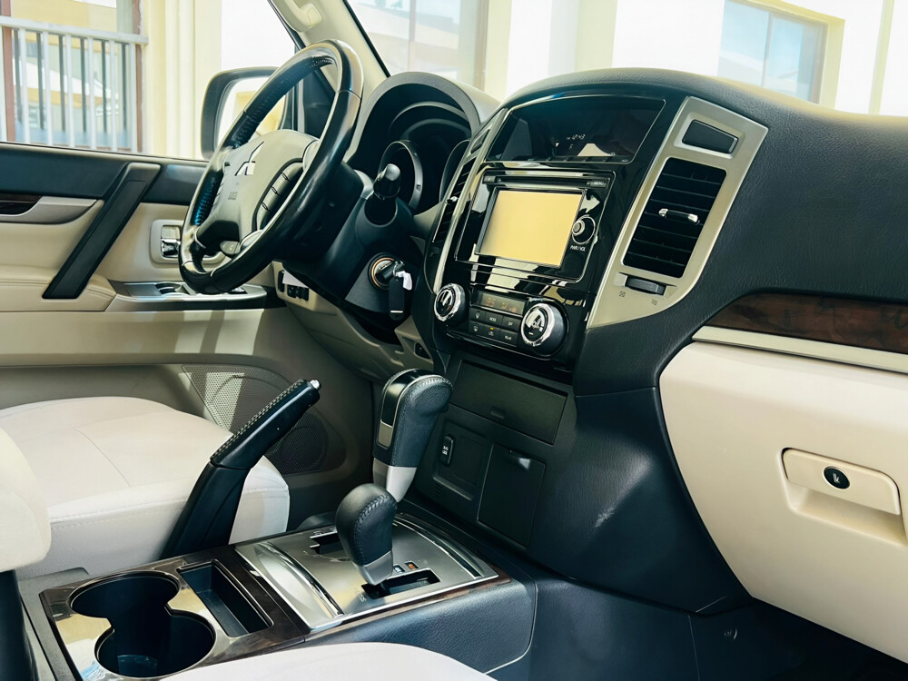 MITSUBISHI PAJERO GLS 2022 - 6