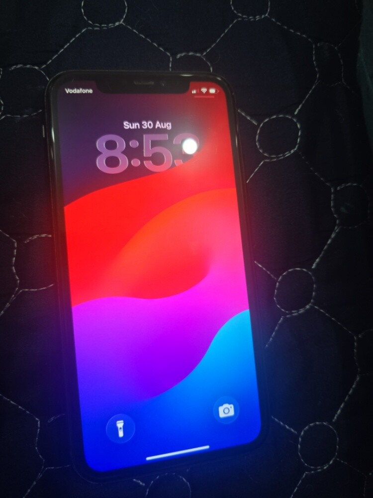 ايفون١١ - 1