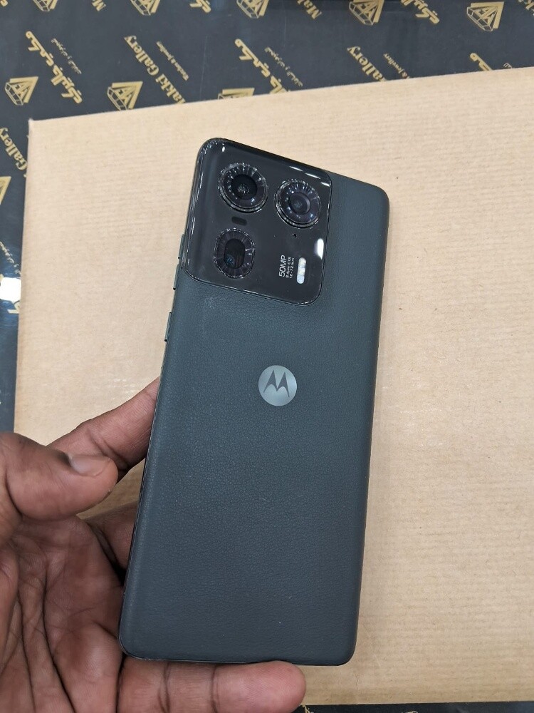 MOTOROLA EDGE 50 ULTRA 1 TB - 3