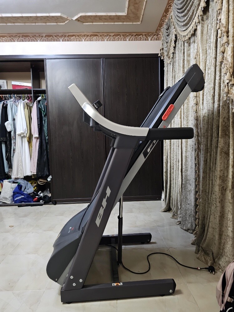 BH Fitness F1 Folding Treadmill - 2