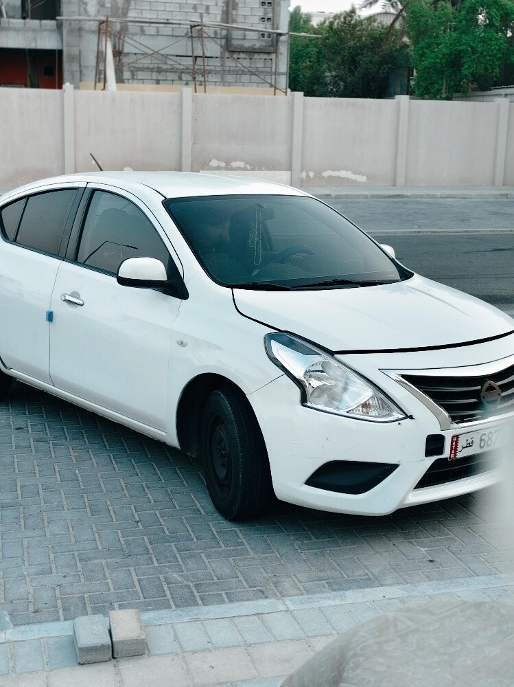 nissan sunny 2019 - 4