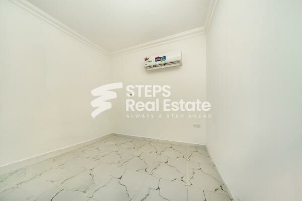 Building in Al Najma for Sale - 4
