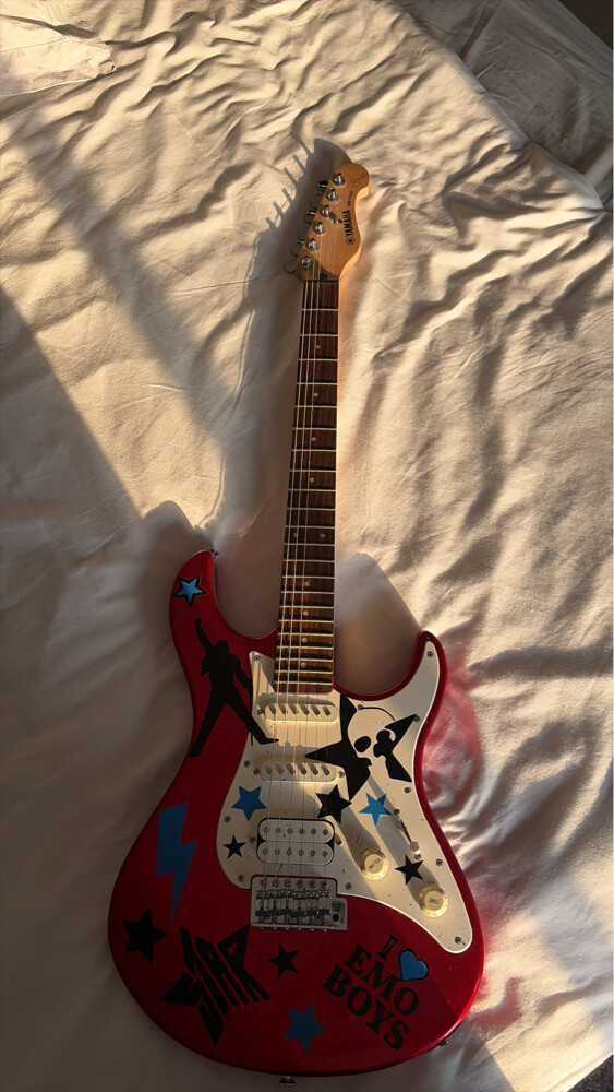 guitar yamaha red - 1