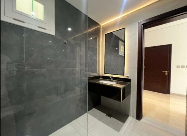 Luxury villa in Al Kheesa - 15