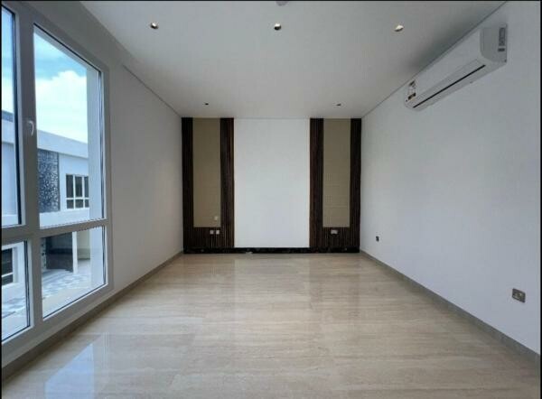 Luxury villa in Al Kheesa - 12