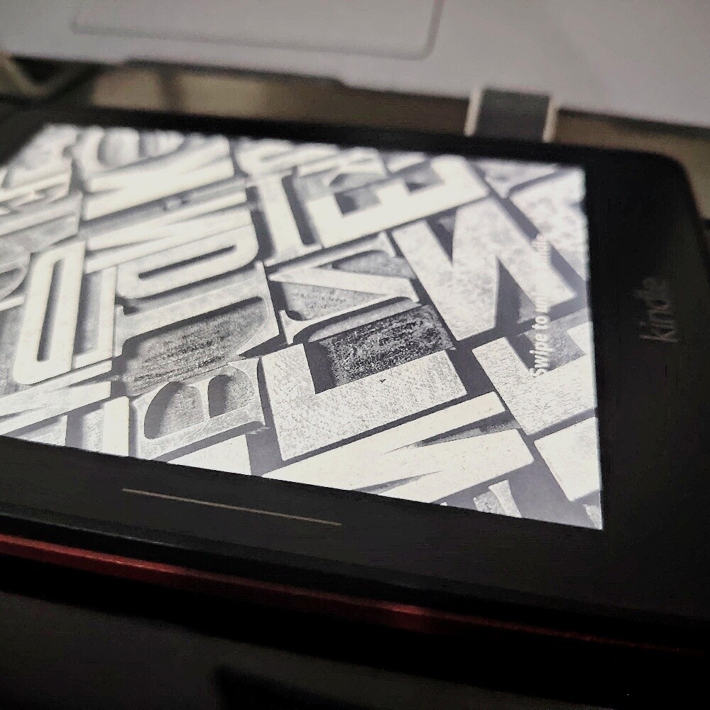 Kindle Amazon with Original Cover - 1