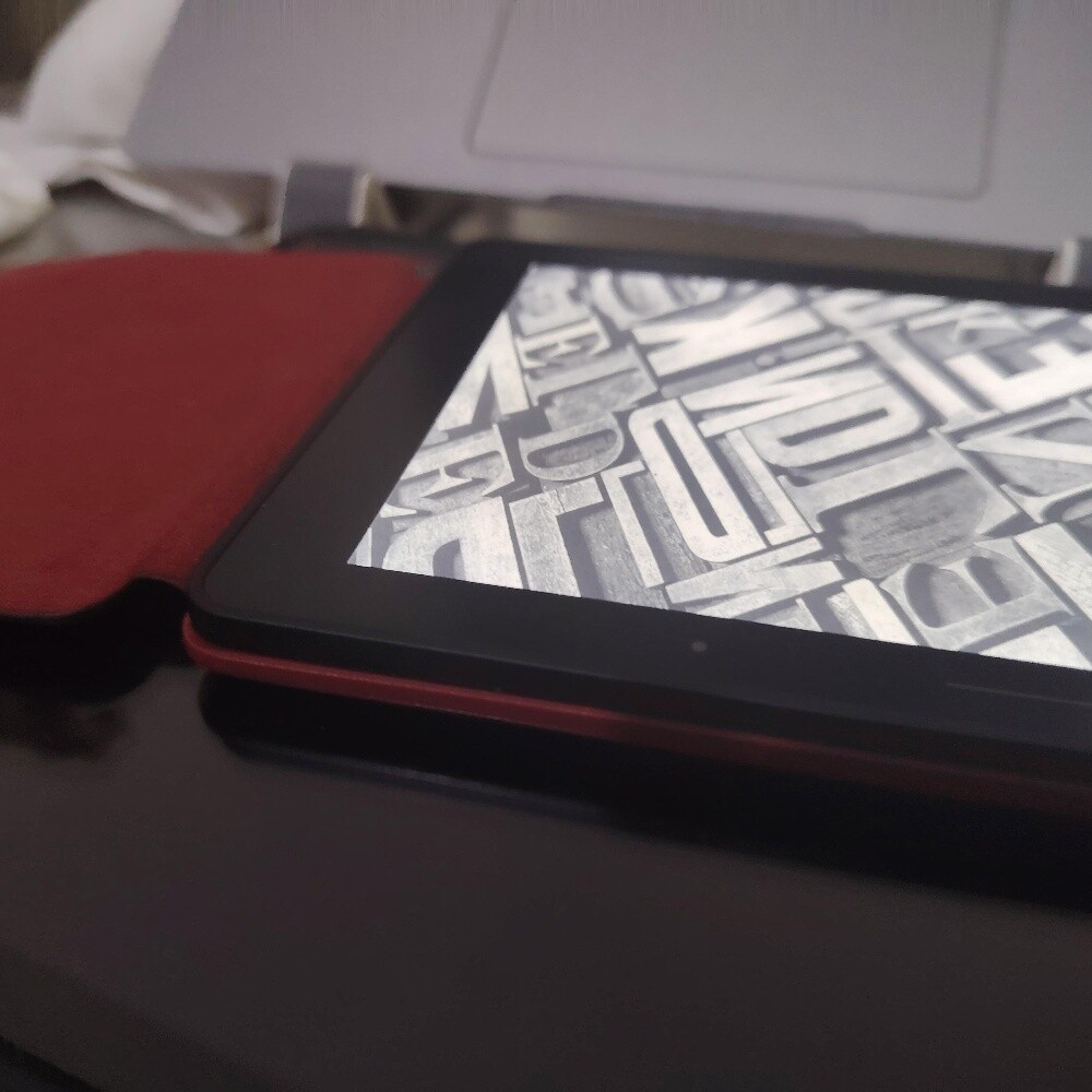 Kindle Amazon with Original Cover - 10