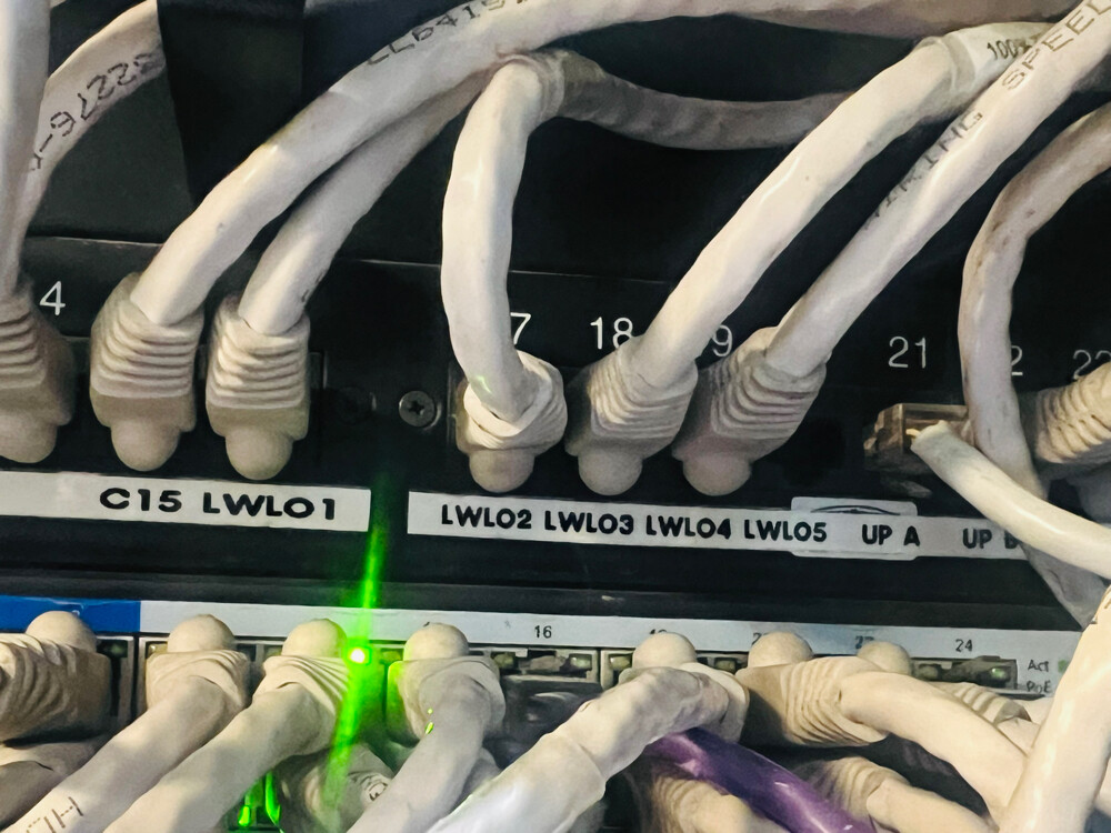 Internet and WiFi technician - 10