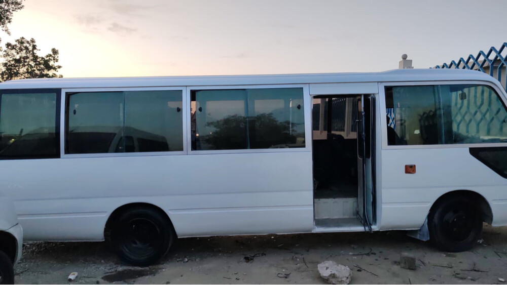 Toyota Coaster  - 1
