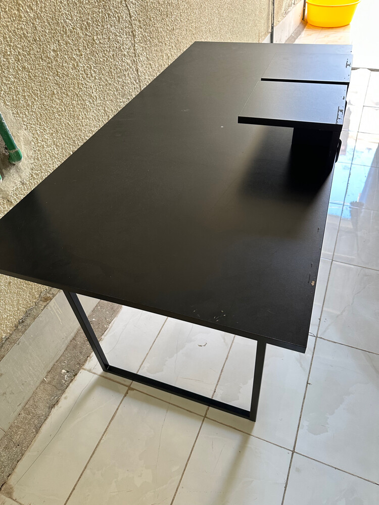 طاوله اصليه  - 1