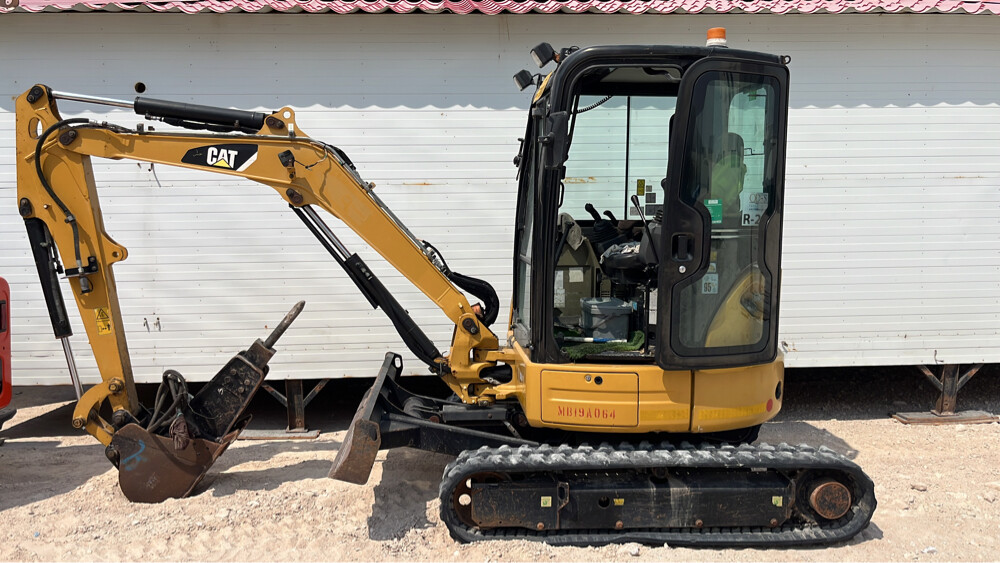 CAT mini excavator 2020 - 1