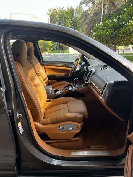 Porsche Cayenne Turbo 2012 - 10